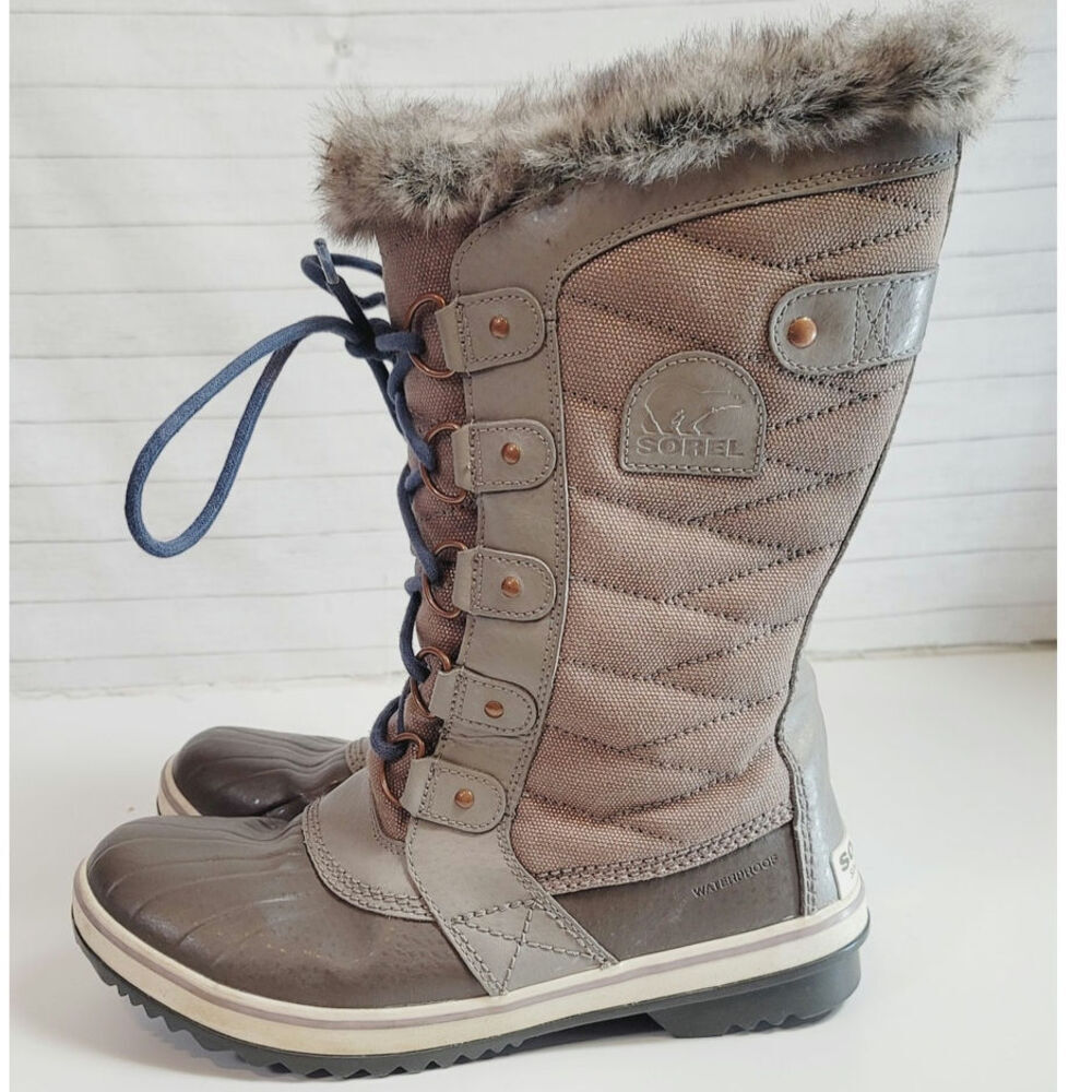 SOREL Tofino II Faux Fur Lined Waterproof Lace Up Snow Boot in Kettledust, sz 9